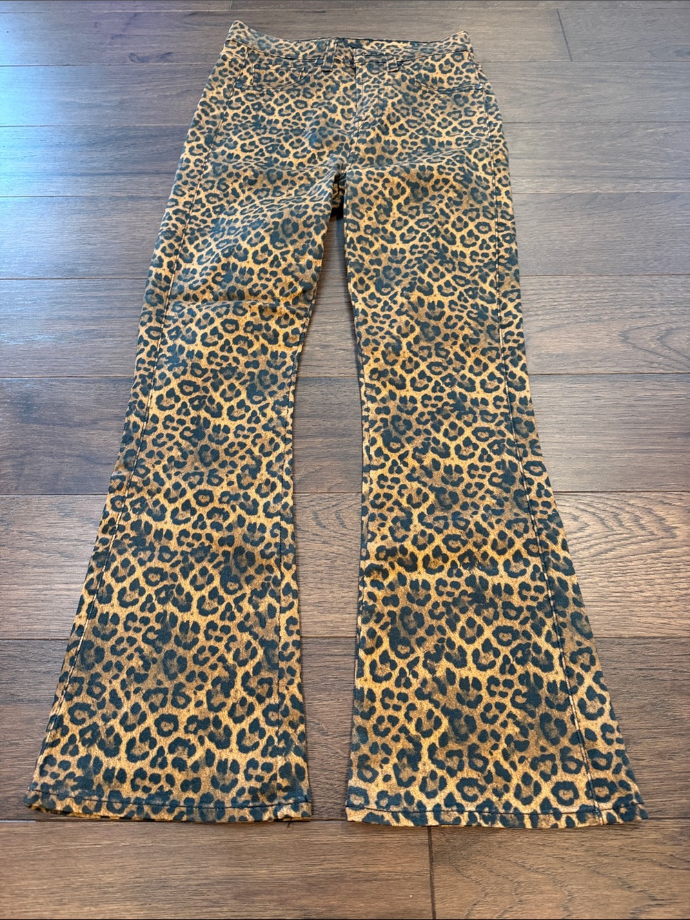 7 For All Mankind Leopard Print Flared Jeans Size 26 - C61-028 - Picture 6 of 8